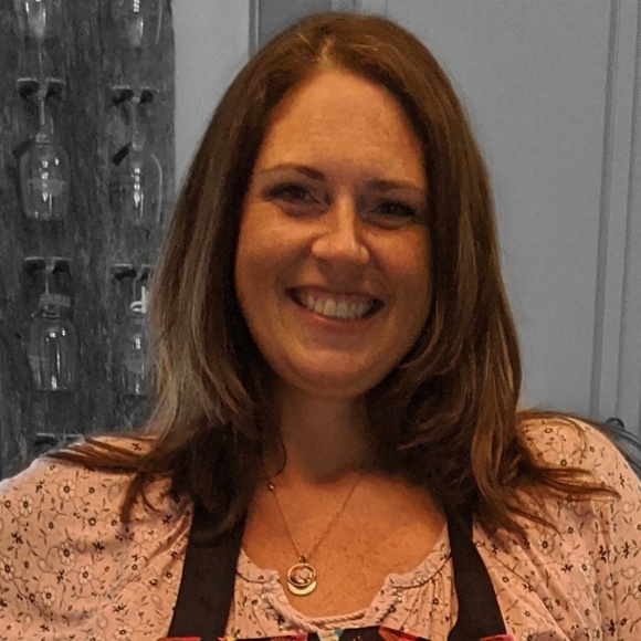 Meet your Posher, Jessica - Picture 1 of 1